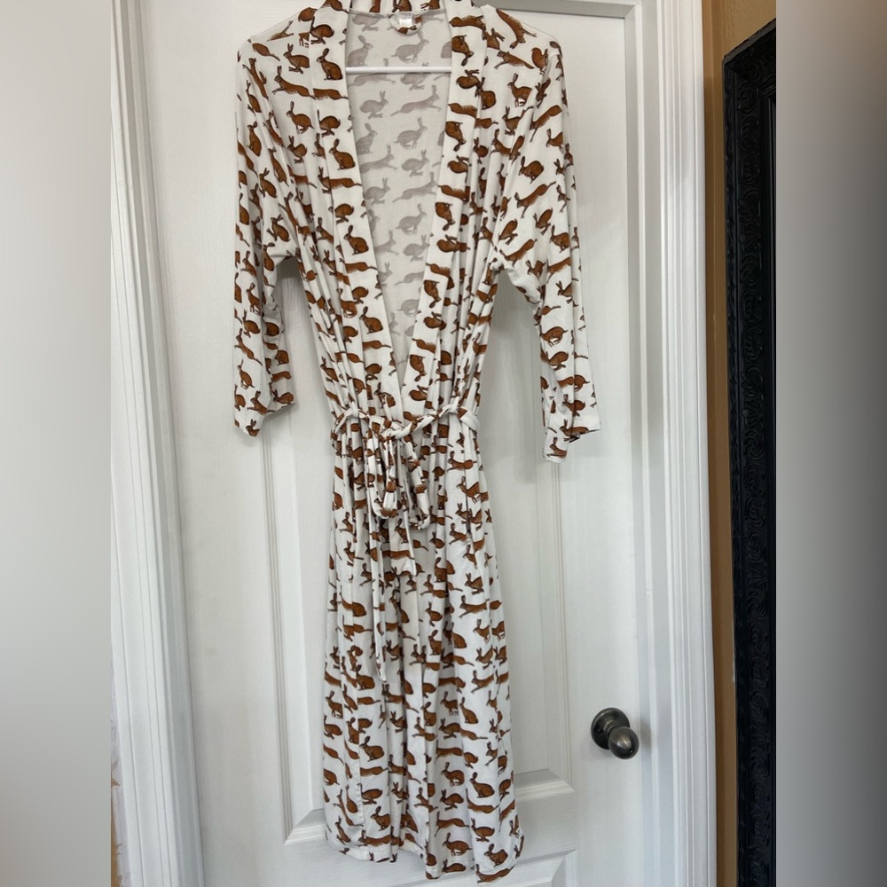 Adorable milkmaid goods robe